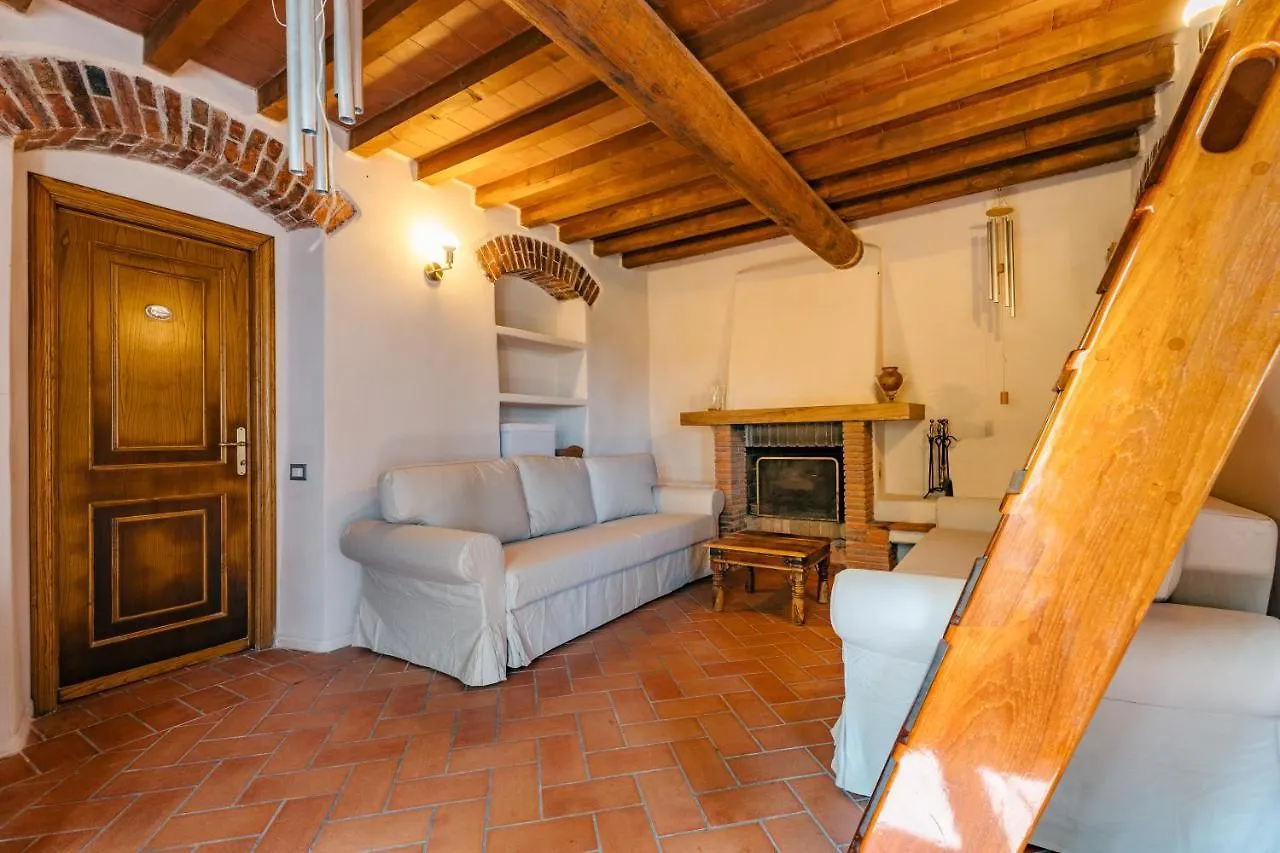 Caterina E L'Indaco Bed & Breakfast Sarzana 0*,  Italy