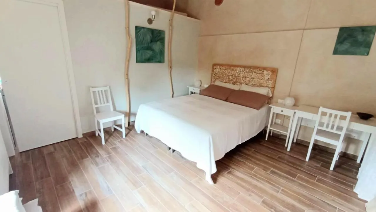 Bed and Breakfast Caterina E L'Indaco Sarzana Bed & Breakfast